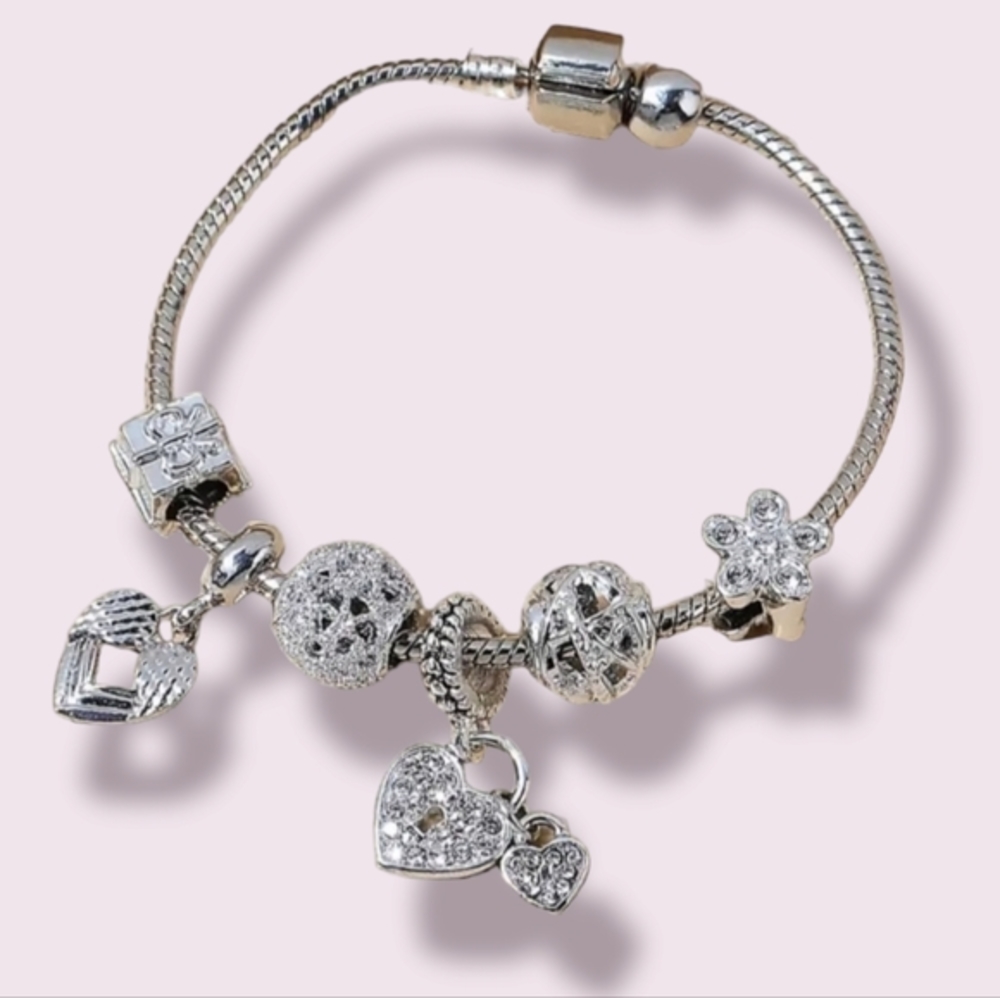 Charm Hearts‎ and Star Bracelet